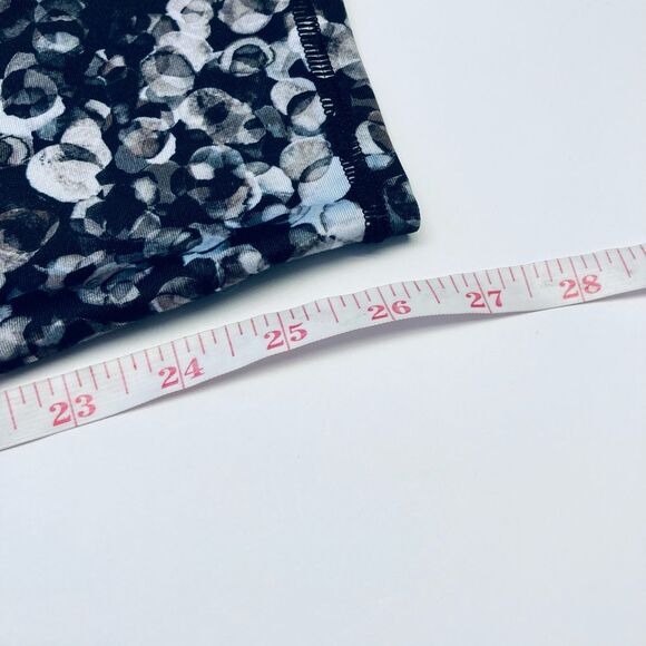 FABLETICS Powerhold Mid Rise Legging Print‎ Medium - Picture 8 of 9